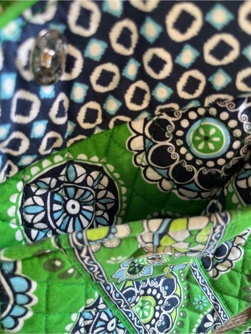Vera Bradley Cupcakes Green Quilted Floral Medallion Crossbody Boho - Picture 6 of 10